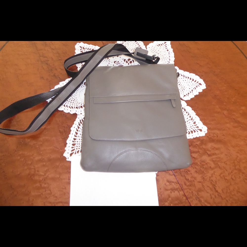 Voi Crossbody new